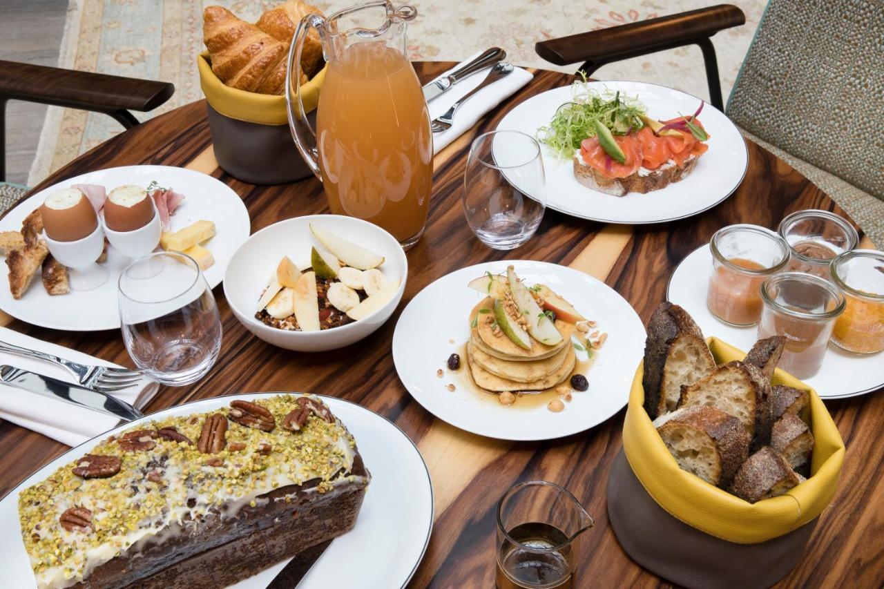 Maison Breguet Paris Luaran gambar A selection of dishes at the restaurant