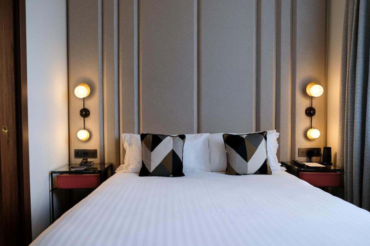 Maison Breguet Paris Luaran gambar A bedroom at the hotel